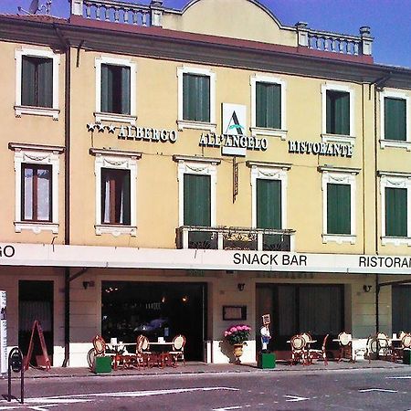 Hotel All'Angelo Ponte Di Piave Padova Bagian luar foto